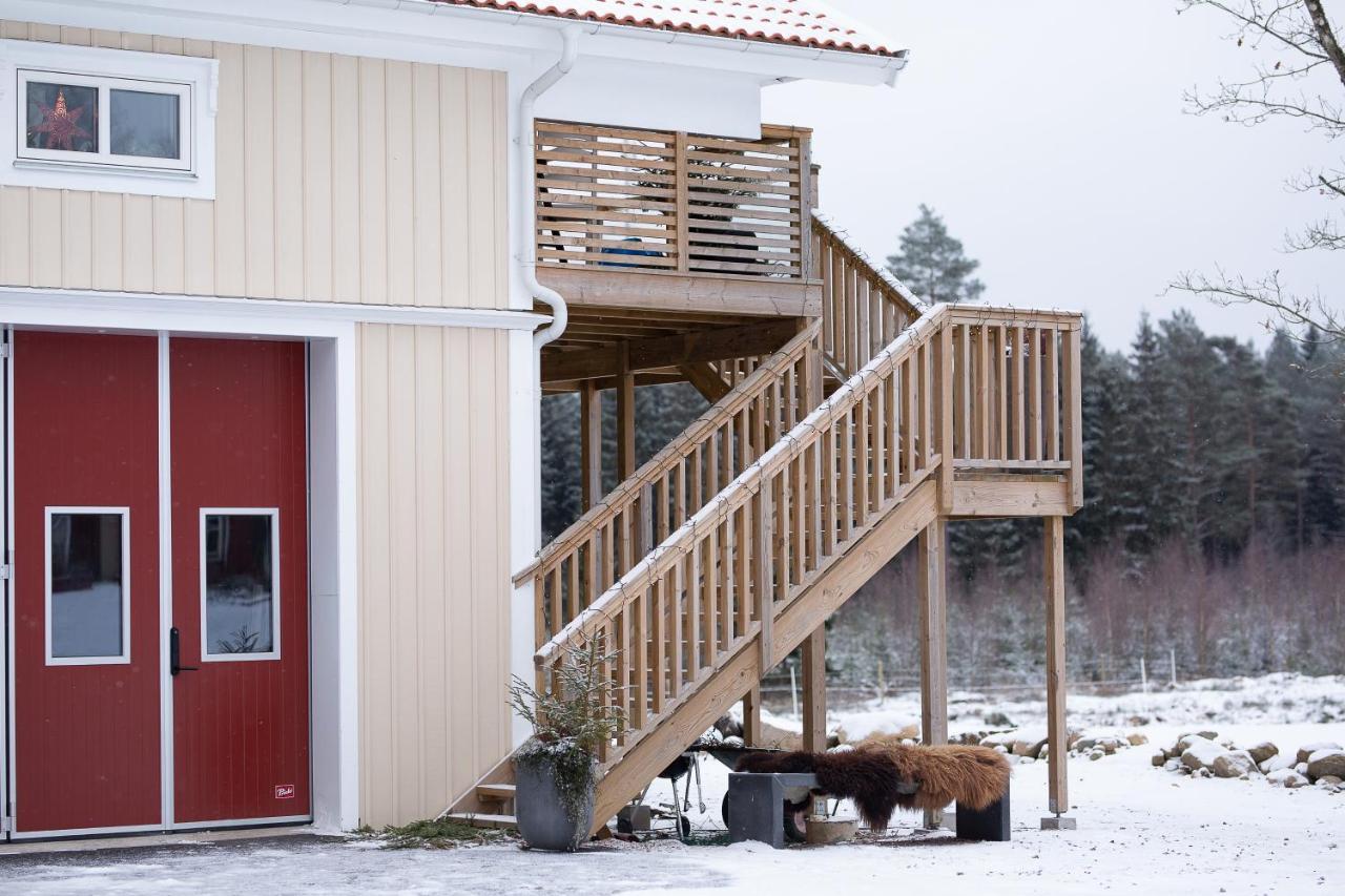Willa Mysig Laegenhet Med Oeppen Planloesning Pa Haestgard. Ljung Zewnętrze zdjęcie